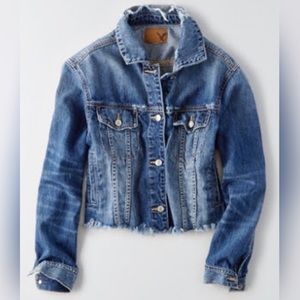 AEO Fray Hem Denim Jacket Medium Wash